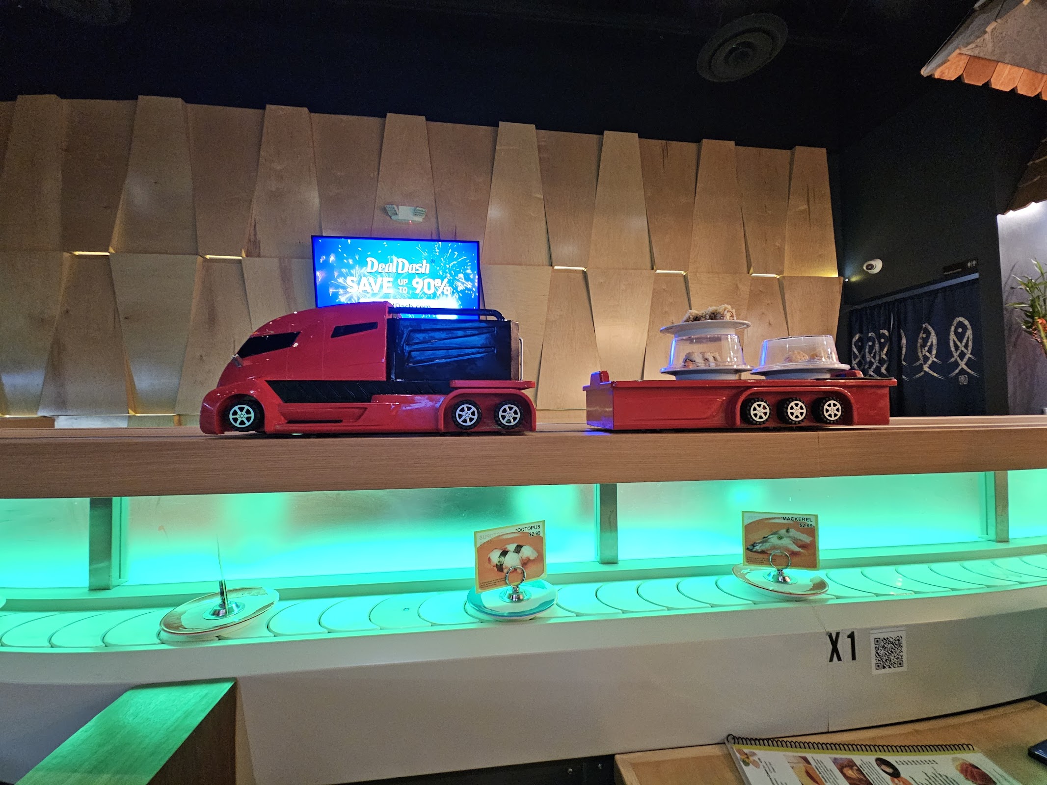 KAIZEN REVOLVING SUSHI
