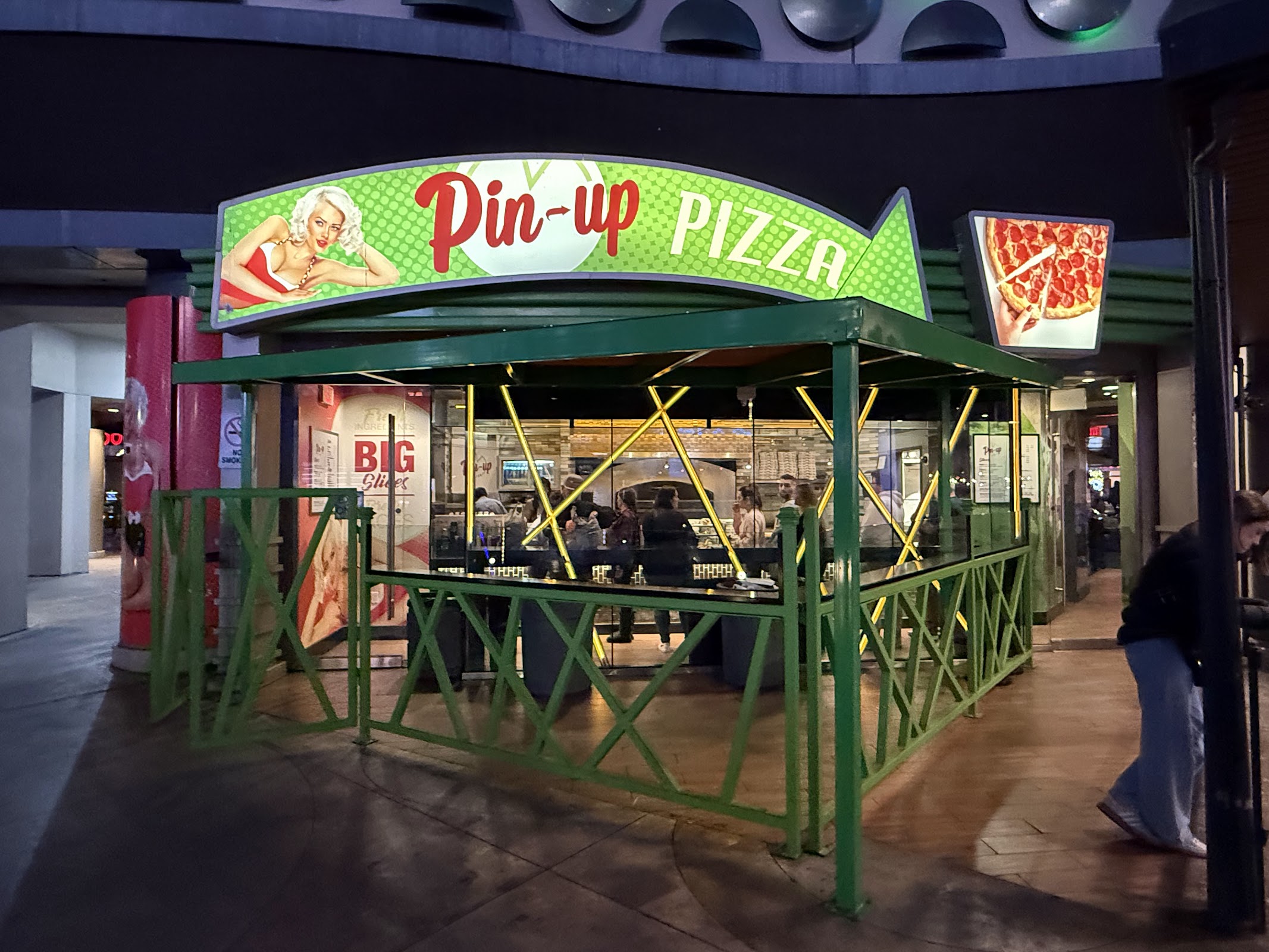 Pin-Up Pizza